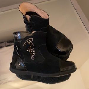 Black Geox booties